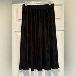 AT LOFT mini accordion pleated midi skirt PETITE very good used condition